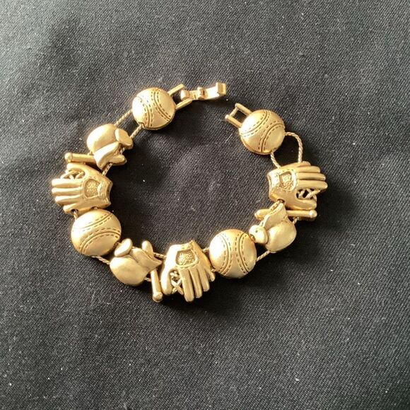 Gold tone baseball charm bracelet.  J0100 - Picture 1 of 6